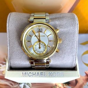 CLASSIC 👍 Michael Kors Silver Gold Women’s Watch, Stainless Steel, MK-6225 💛💛